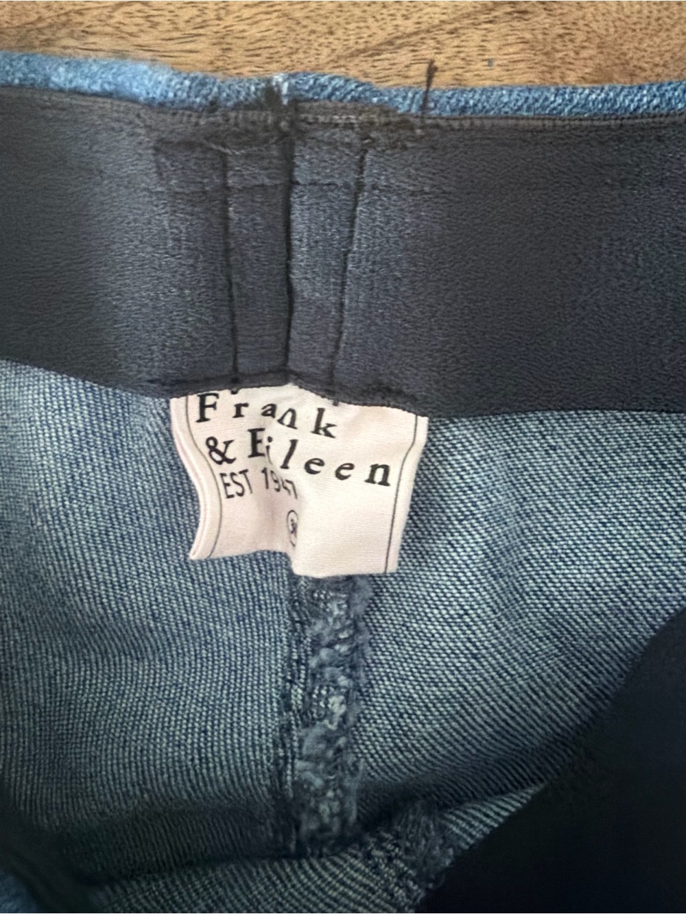 Frank & Eileen Classic Stretch Distressed Women’s Jeans Sz 30 - Picture 2 of 6